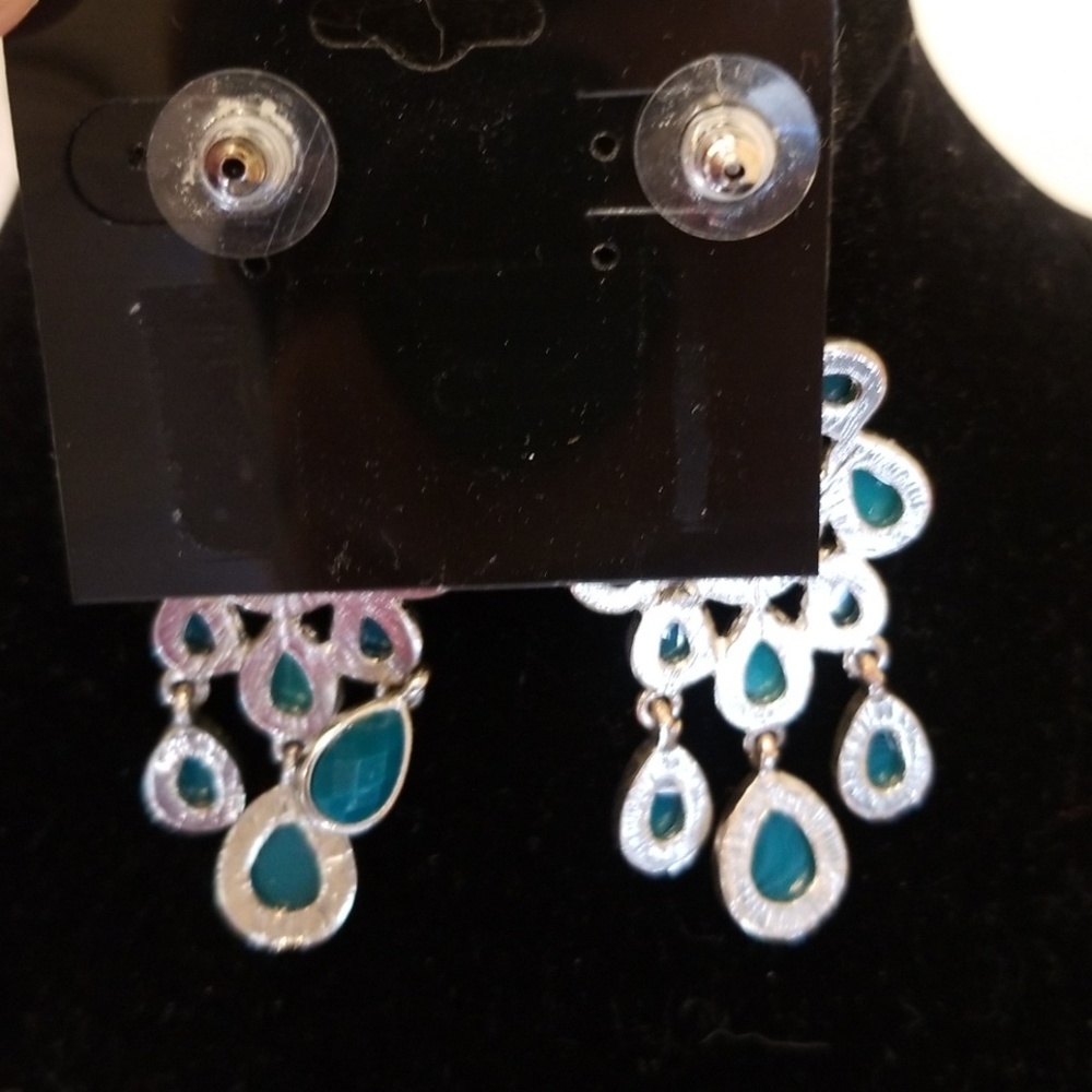 Earrings - Picture 3 of 3